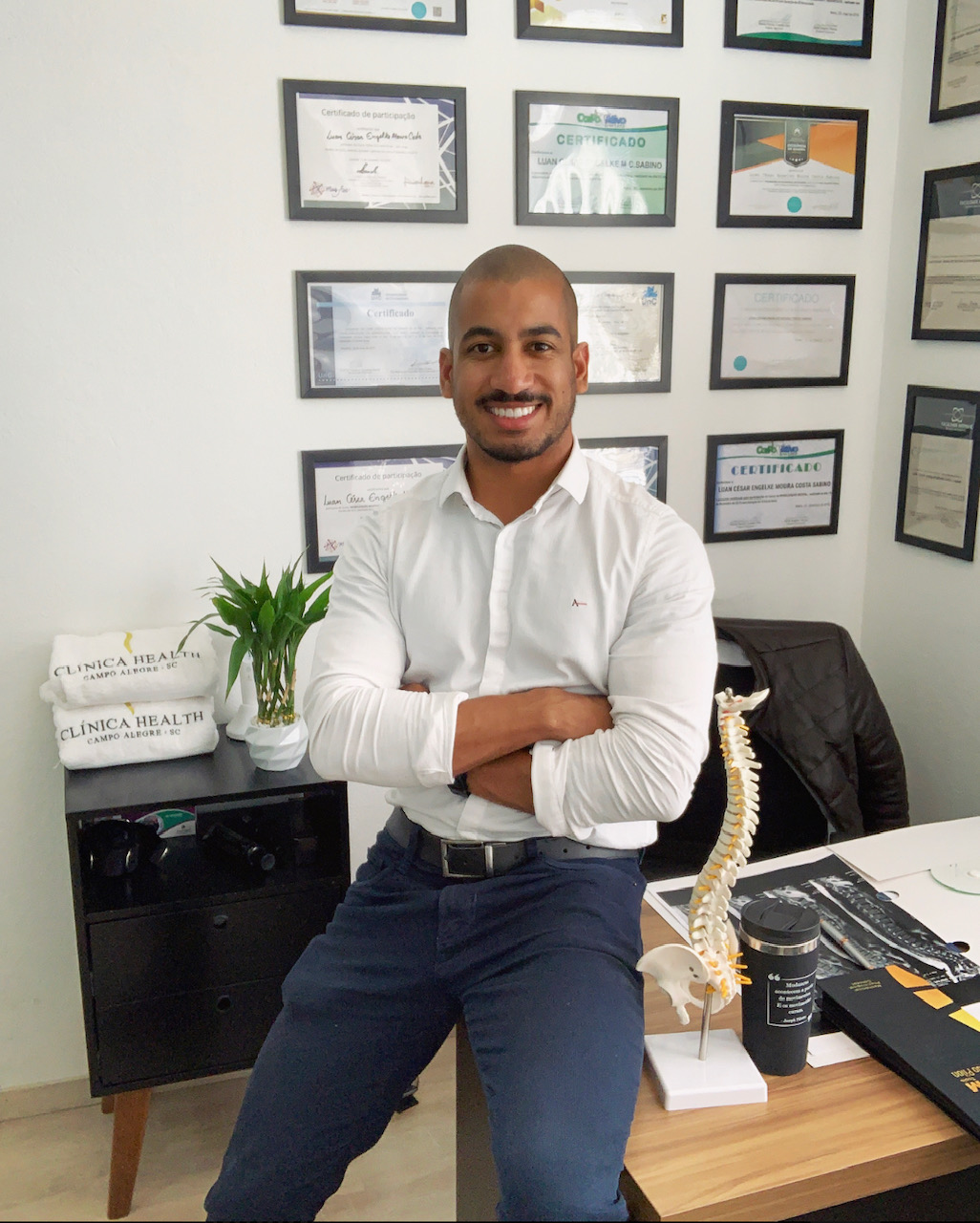 Jovem empresário Luan Engelke que investe em saúde mental da população da cidade