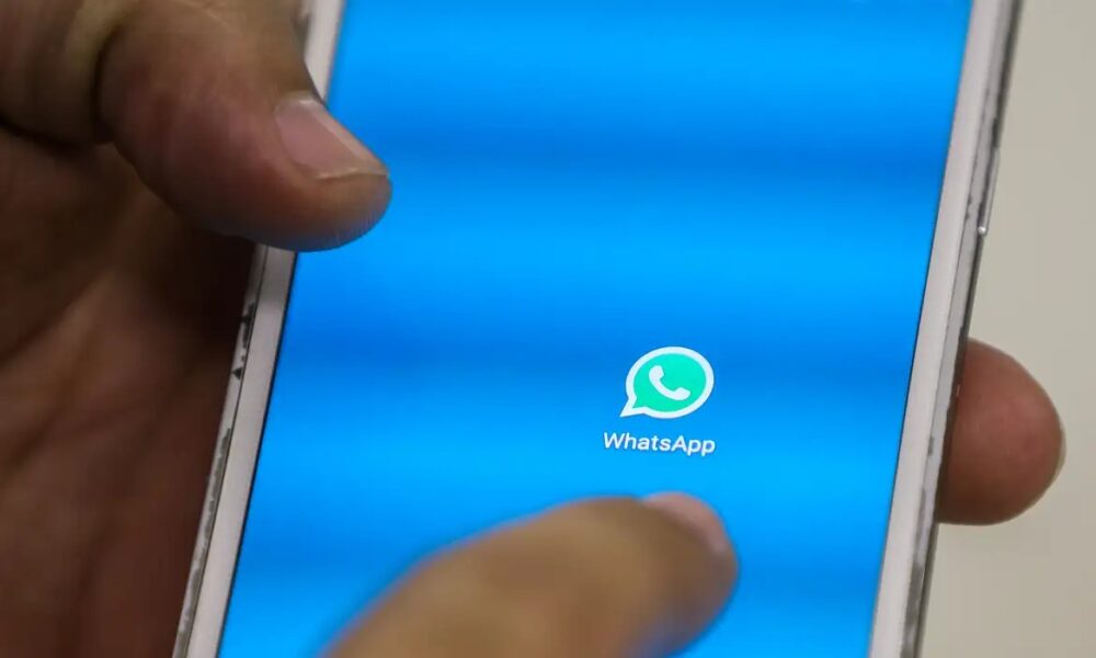 Bolsa Família: CAIXA alerta beneficiários para golpes por SMS e WhatsApp