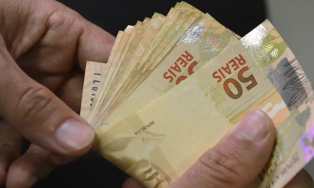 Dinheiro esquecido: apropriação de recursos por parte do governo é considerada confisco