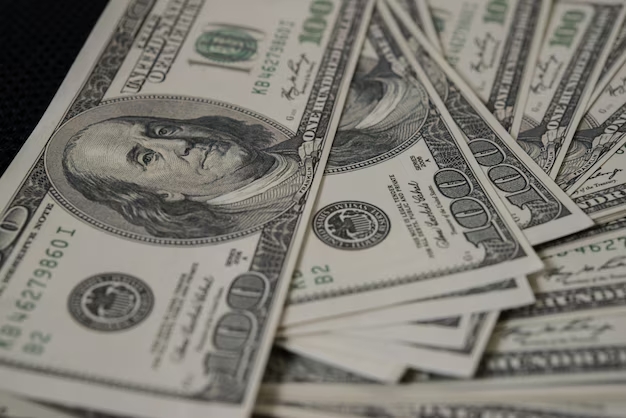 Dólar volta a cair e é cotado a R$ 6,03