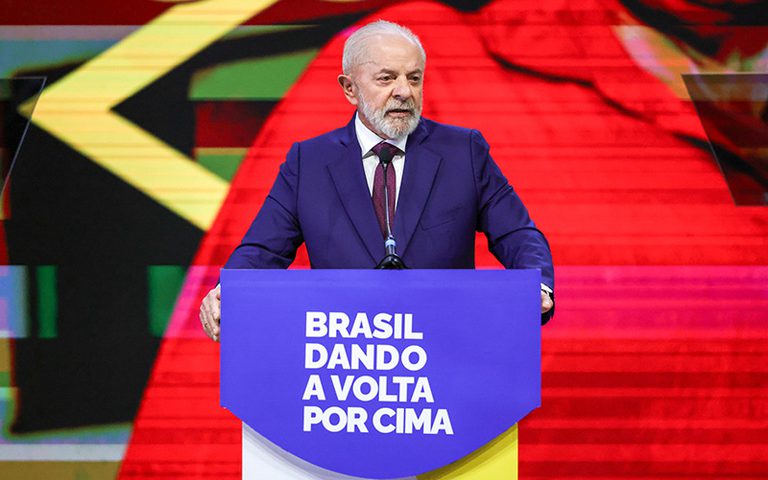 Governo anuncia ampliação do MCMV e antecipação do 13º de aposentados do INSS