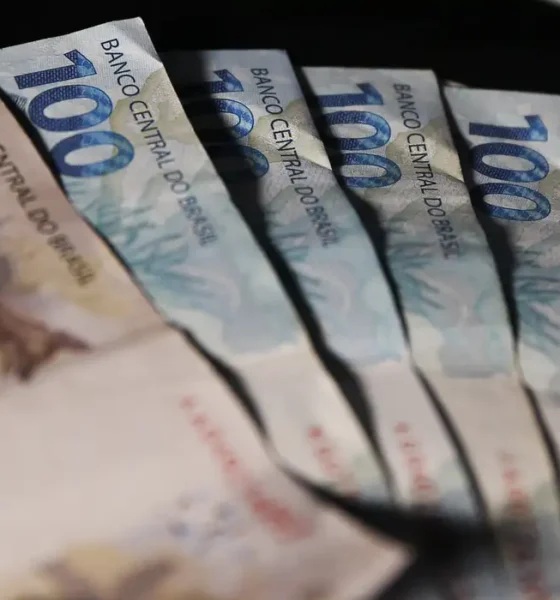Governo restringe temporariamente R$ 128 bi em gastos dos ministérios até maio