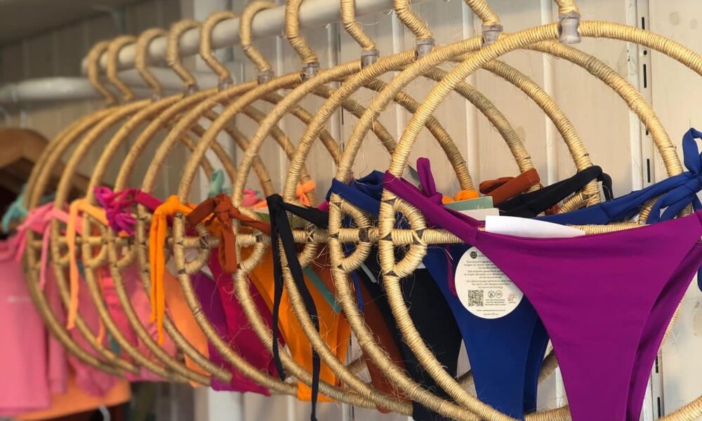 HISTÓRIAS EXPORTADORAS: conheça trajetória da empresa Aleccra, do ramo de moda e vestuário, que se destacou com a moda praia em Santa Catarina