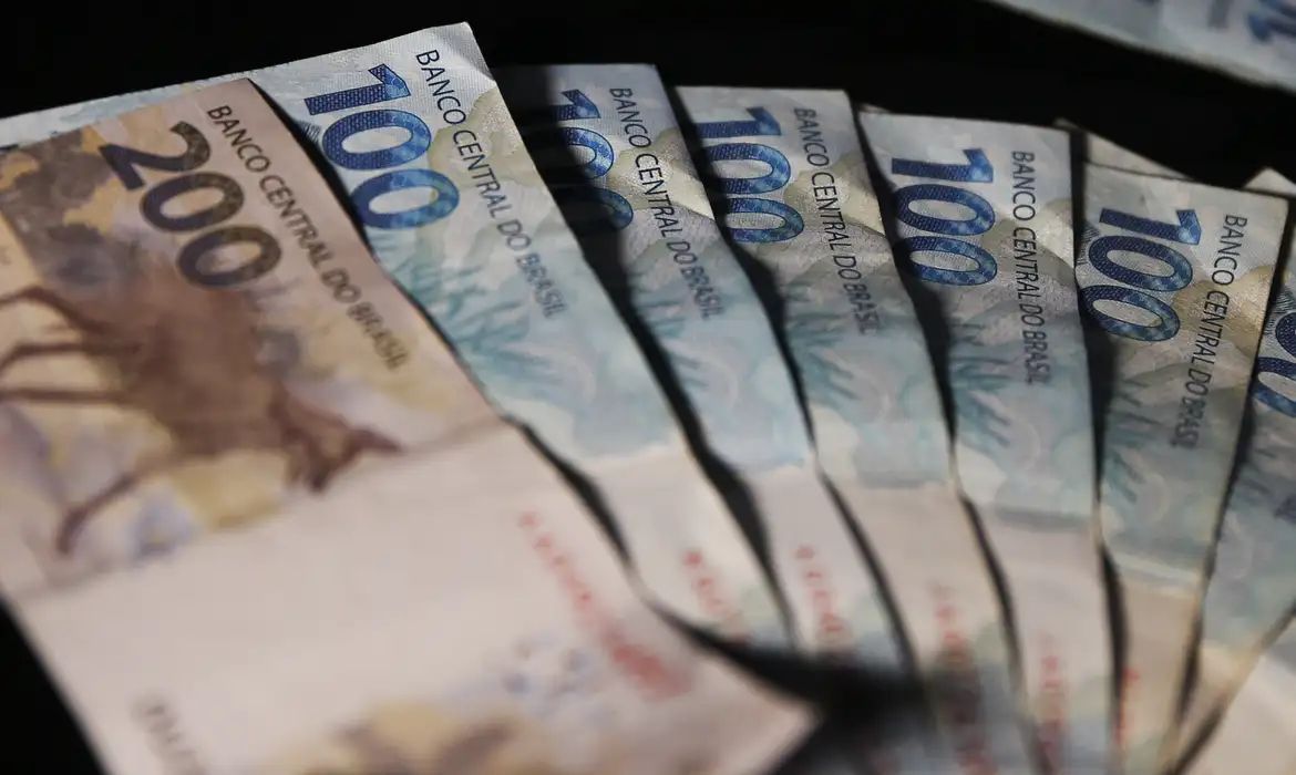 União paga R$ 1,33 bi em dívidas de estados e municípios
