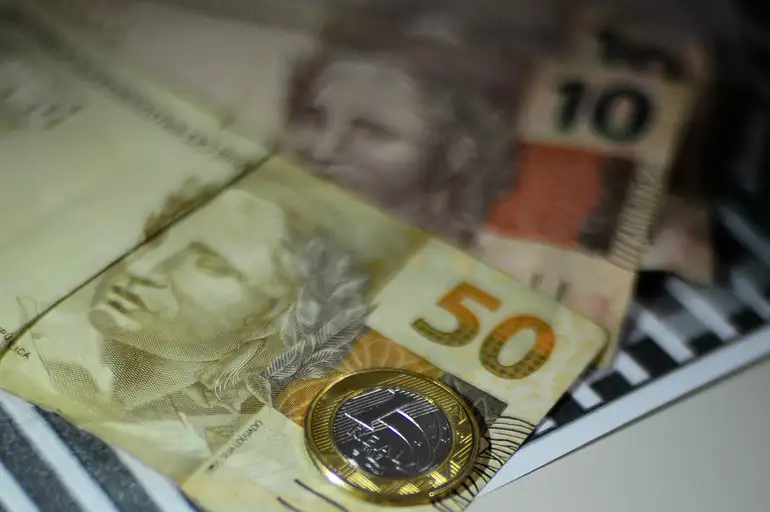 INSS: projeto acaba com desconto de mensalidades em aposentadorias e pensões