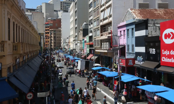 Trabalho em feriados: governo adia regra polêmica pela 4ª vez e setor cobra fim da incerteza