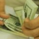 Dólar fecha em baixa, a R$ 5,50, após ataques dos EUA a bases do Irã
