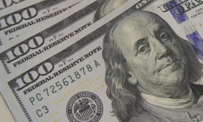 Dólar fecha praticamente estável, com leve alta de 0,04%