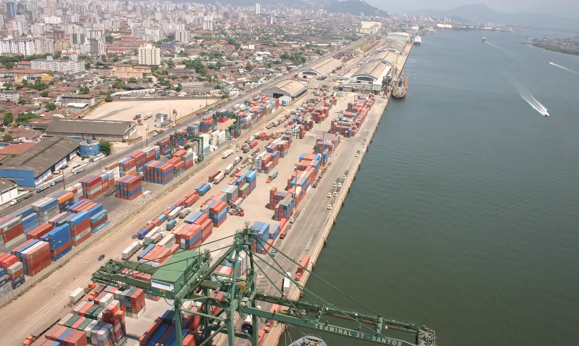 Tarifaço: Brasil pode perder R$ 19 bilhões com tarifa dos EUA; estados do Sudeste e Sul lideram prejuízos