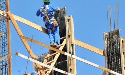 Crédito caro reduz intenção de investimento da construção ao menor nível desde 2023