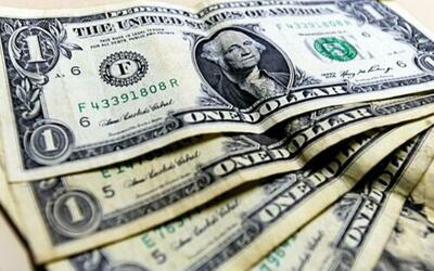 Dólar fecha em alta após queda no começo da semana