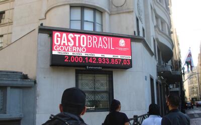 Governo ultrapassa marca de R$ 2 trilhões em gastos públicos em 2025