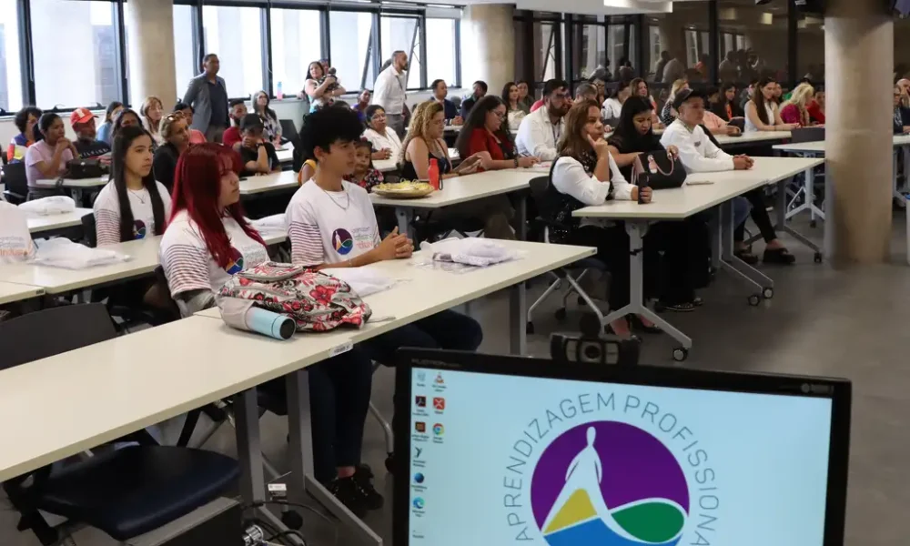 Jovem Aprendiz é destaque em podcast da CNI sobre formação, inclusão e mercado de trabalho