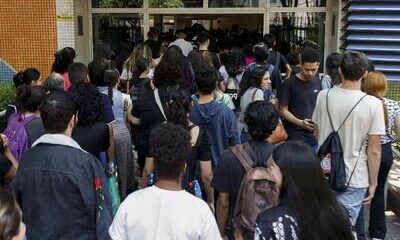 Pé-de-Meia: com recursos suspensos pelo TCU, como ficam os repasses para os alunos?