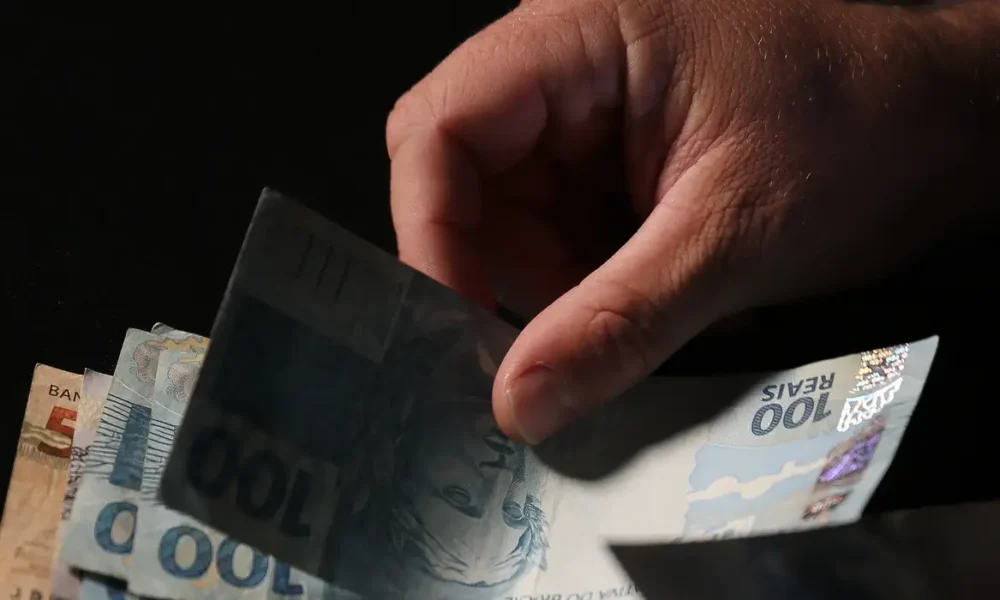 13º salário: empresas têm até 30 de novembro para pagar primeira parcela aos trabalhadores