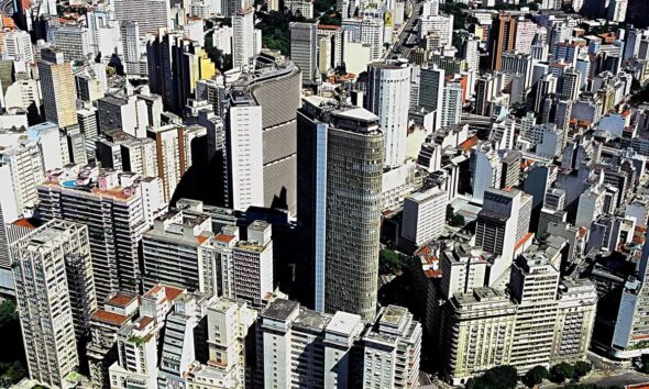 Cidades pequenas concentram maior número de cargos comissionados no país, aponta anuário
