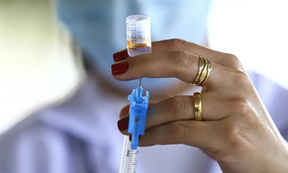 Cenário respiratório exige atenção: influenza A em alta no Sudeste e alerta para fim de ano, aponta Fiocruz