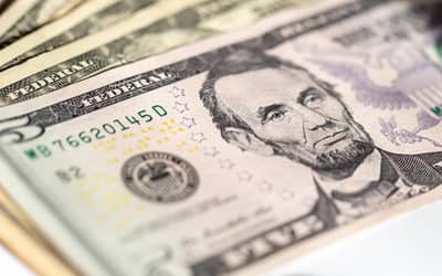 Dólar fecha o último pregão em alta, a R,39