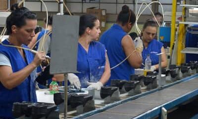 Confiança no setor industrial segue em crescimento em janeiro, segundo FGV IBRE