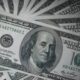 DÓLAR: moeda fecha em alta, mas permanece abaixo de R$ 5,40