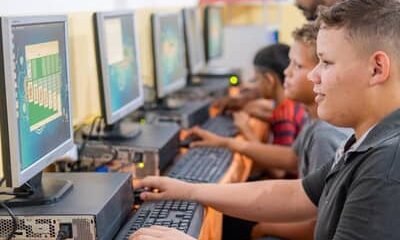 Escolas Conectadas leva internet a 68% das escolas públicas e avança na universalização do acesso