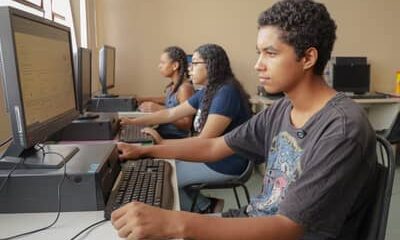 Internet chega a mais de 6 mil escolas públicas do Paraná