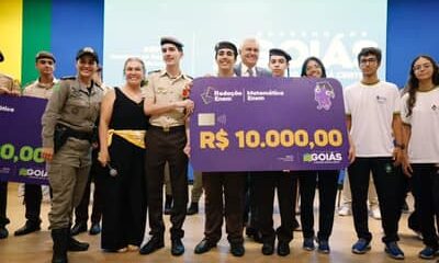 Governo de Goiás entrega até R$ 10 mil para destaques da rede estadual no Enem 2025