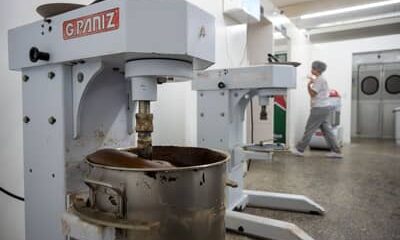 Juros altos fazem faturamento da indústria estagnar em 2025