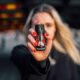 Projeto que autoriza spray de pimenta para autodefesa de mulheres é aprovado na Câmara