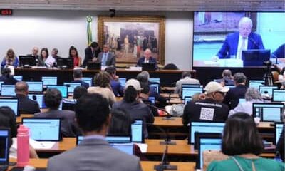 Após pedido de vista, comissão da Câmara adia votação do fim da escala 6×1