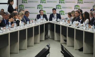 Em reunião da Frente Parlamentar de Agropecuária, ministro da André de Paula defende diálogo entre Executivo e Legislativo