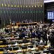 PEC do fim da escala 6×1 é “inadequada e inoportuna”, avalia CNI