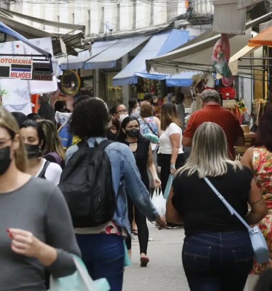 FGV: Confiança do consumidor recua pelo terceiro mês consecutivo em julho