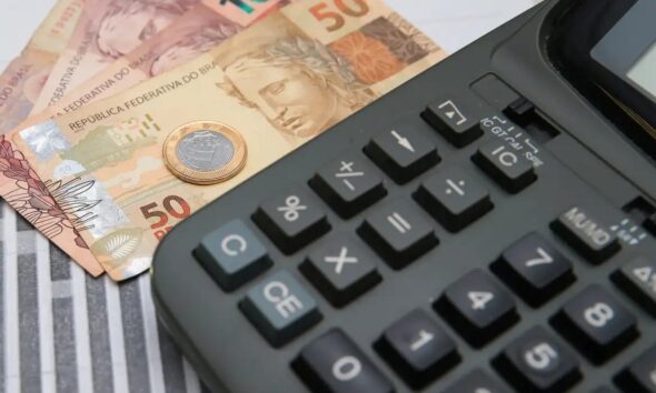 Pisos salariais nos municípios: se aprovadas, proposições podem impactar cofres em mais de R$ 100 bilhões por ano, diz CNM