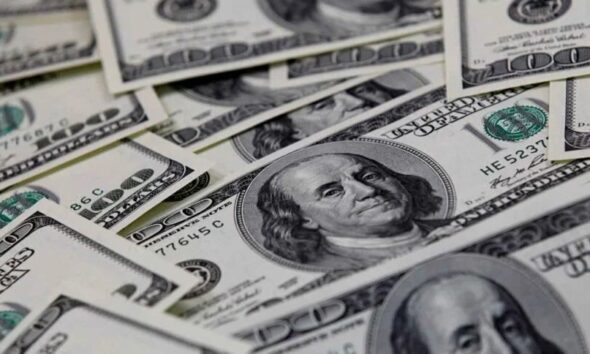 Dólar hoje: moeda fecha aos R$ 5,08 com investidores atentos às pesquisas eleitorais