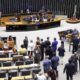 “Taxa das blusinhas”: CACB pede que Congresso rejeite a isenção do imposto