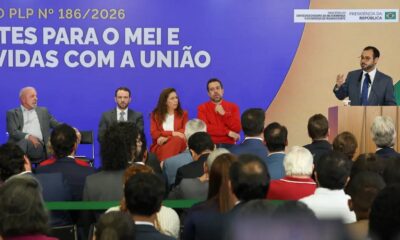 Lula sanciona lei que eleva teto do MEI e perdoa dívidas federais